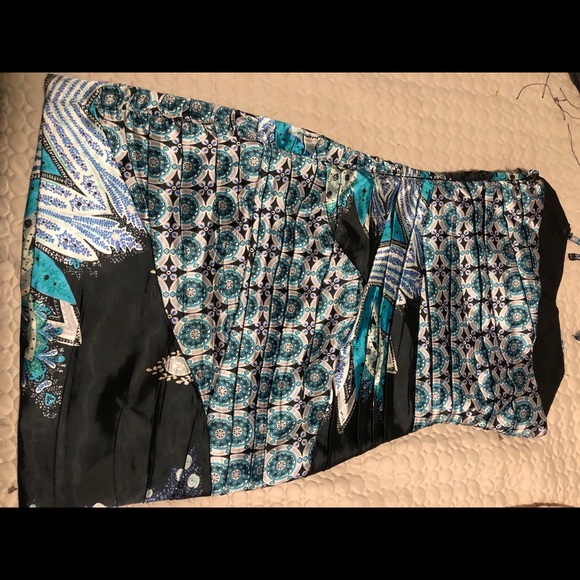 Le château satin summer dress - Picture 2 of 3